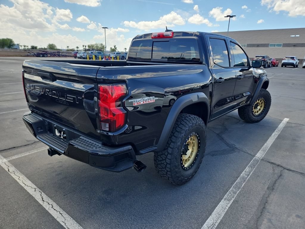 Used 2026 Chevrolet Colorado Trail Boss AWD/4WD image 3