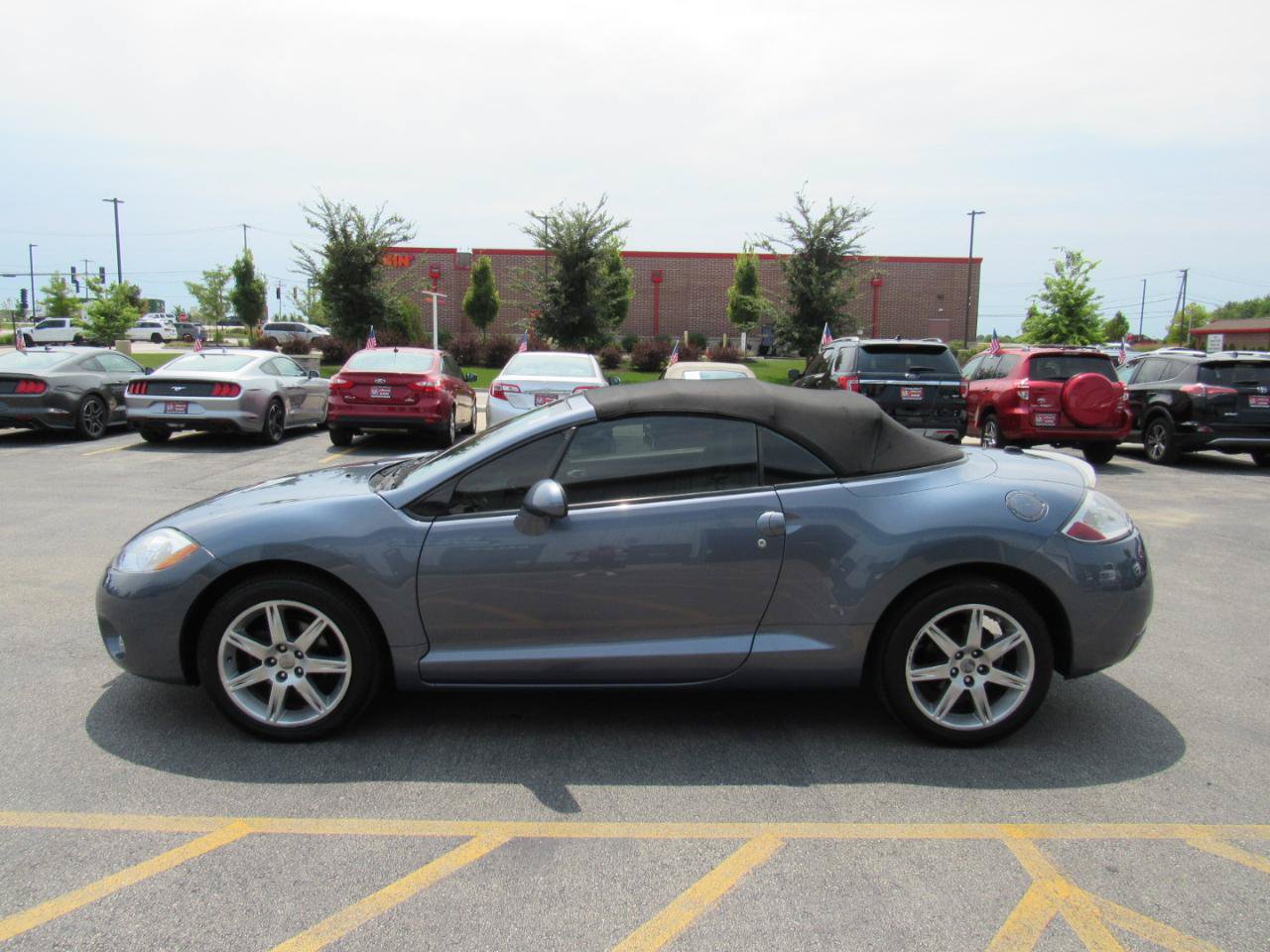 Used 2008 Mitsubishi Eclipse GT FWD image 3