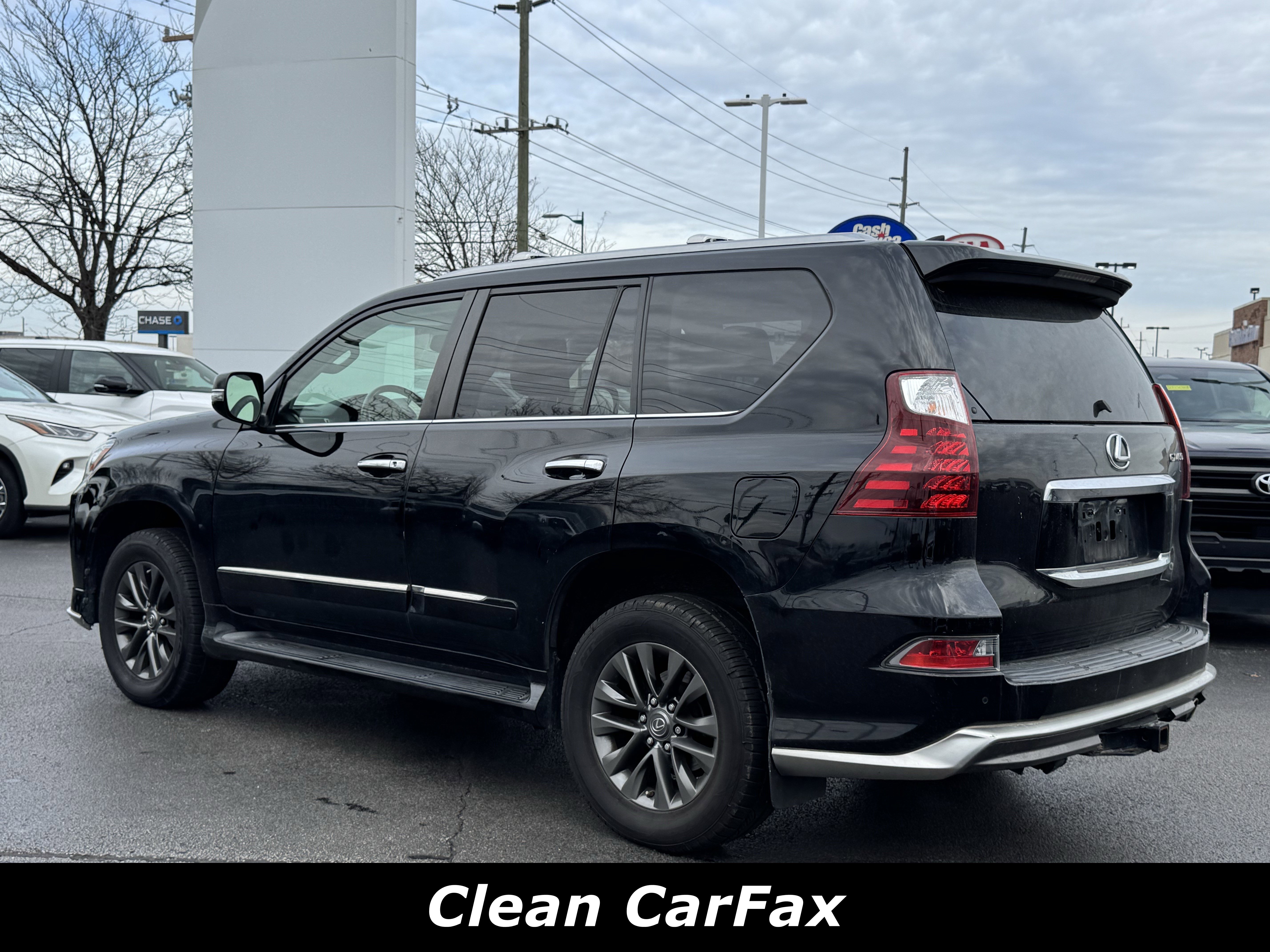 Used 2019 Lexus GX 460 image 2