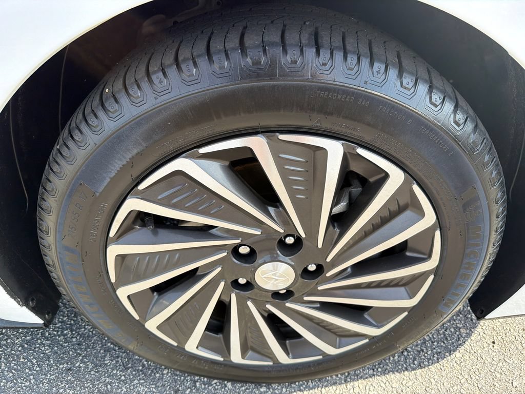 Used 2023 Hyundai Sonata SEL w/ Cargo Package FWD image 12