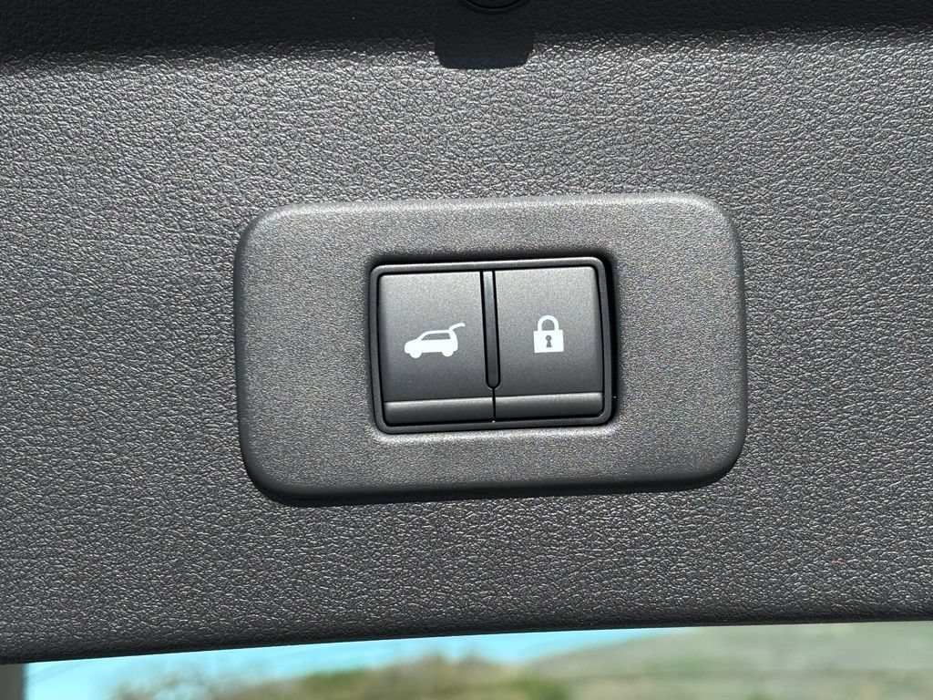 New 2026 Nissan Leaf Platinum+ w/ Illuminated Package FWD image 25