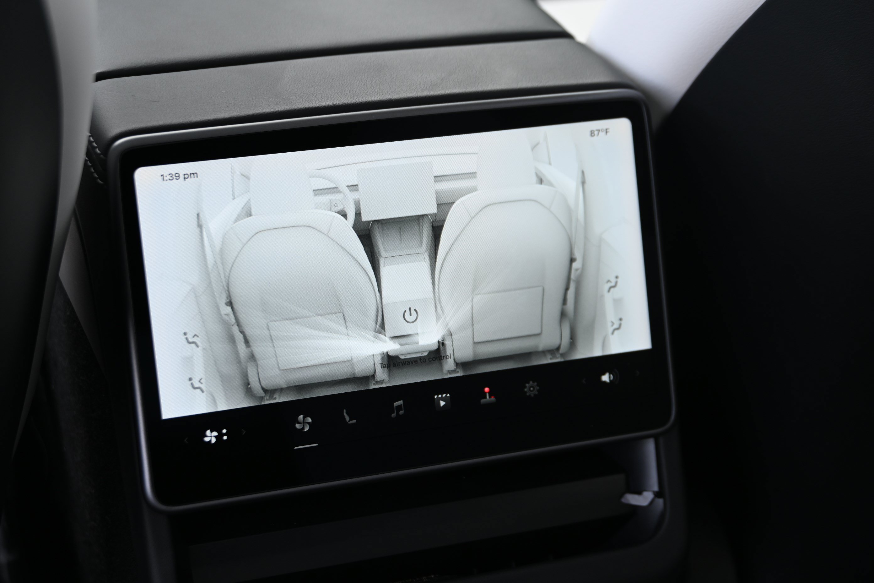 Used 2026 Tesla Model Y Long Range RWD image 23