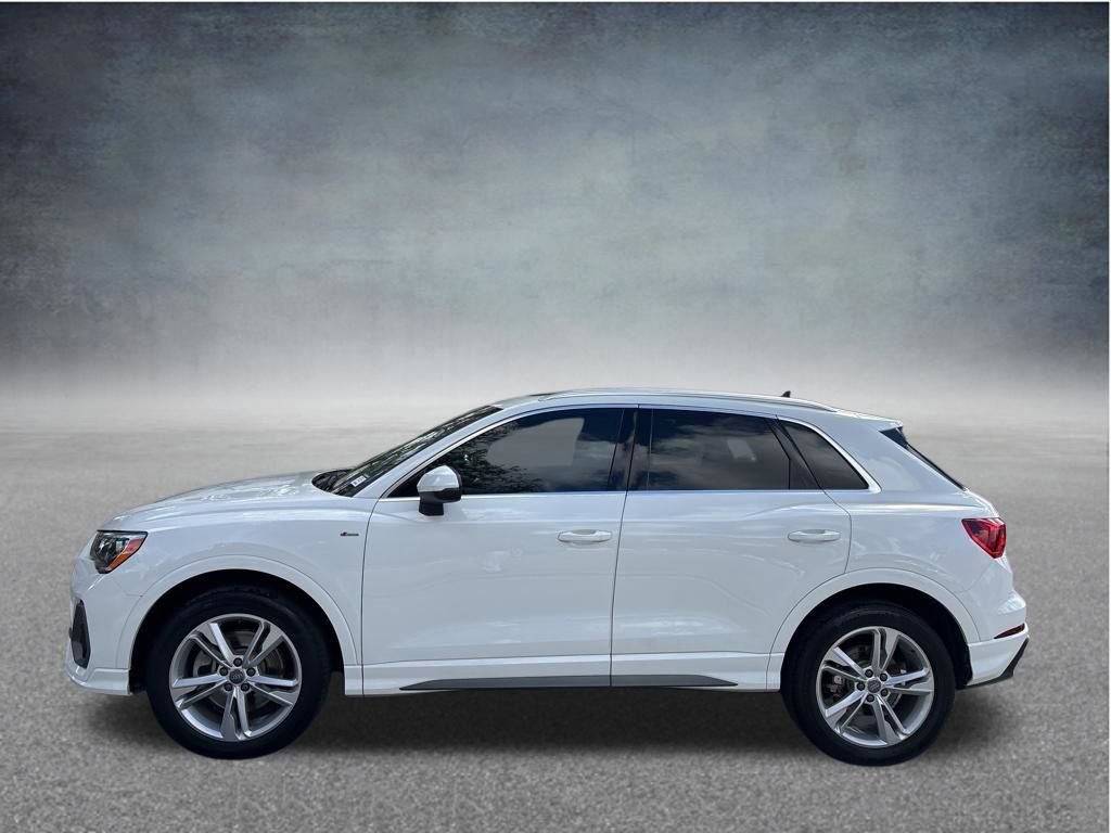Used 2020 Audi Q3 2.0T Premium w/ Convenience Package image 2