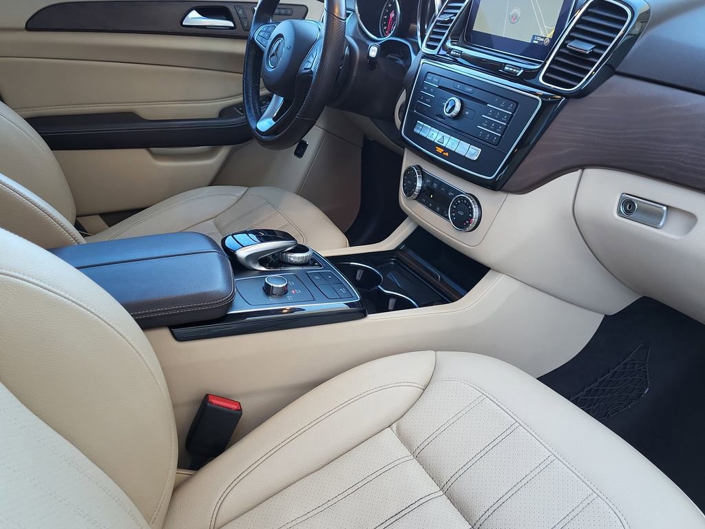 Used 2019 Mercedes-Benz GLE 400 4MATIC image 18