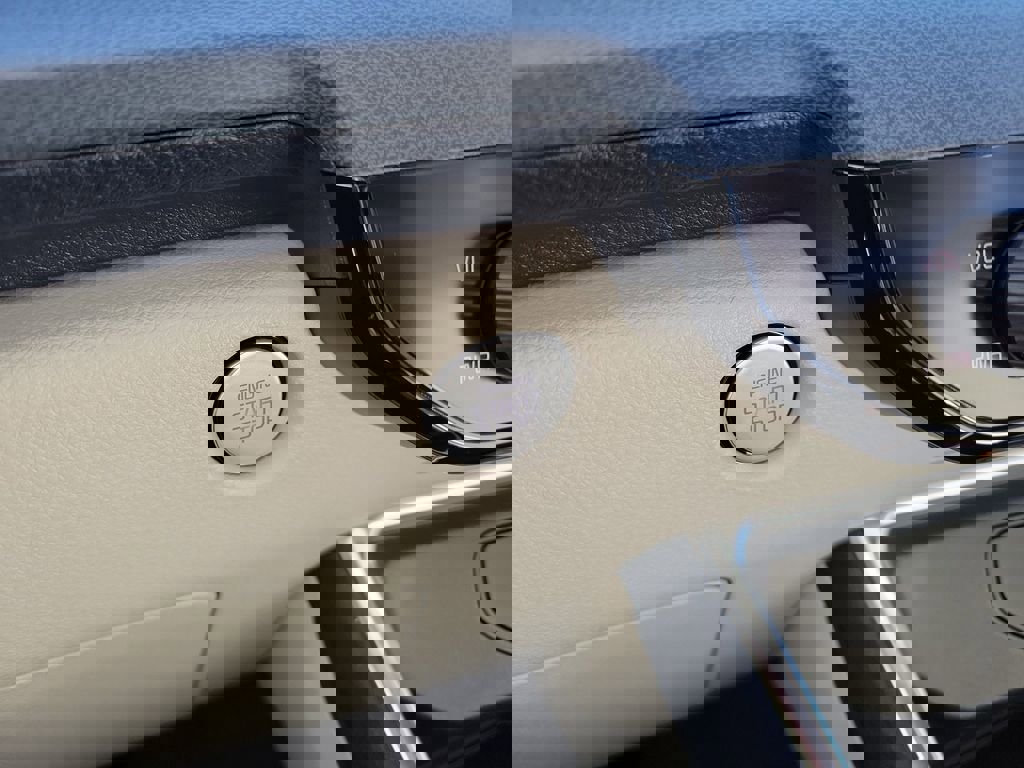 New 2026 Kia Carnival EX FWD image 33