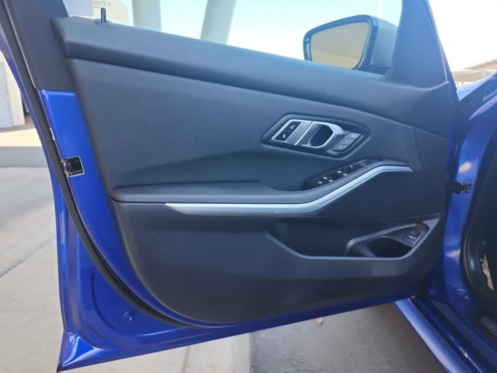 Used 2021 BMW M340i RWD image 11