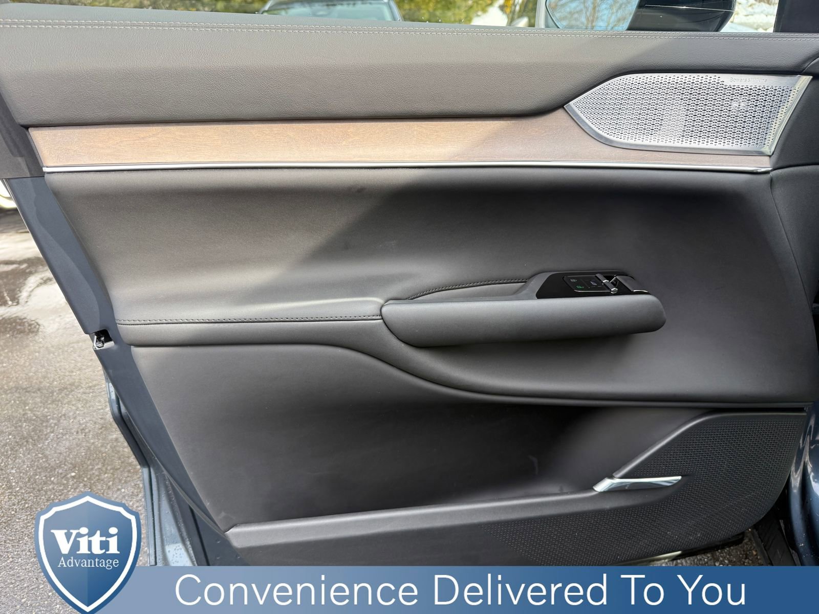 Certified 2025 Volvo EX90 Ultra image 16