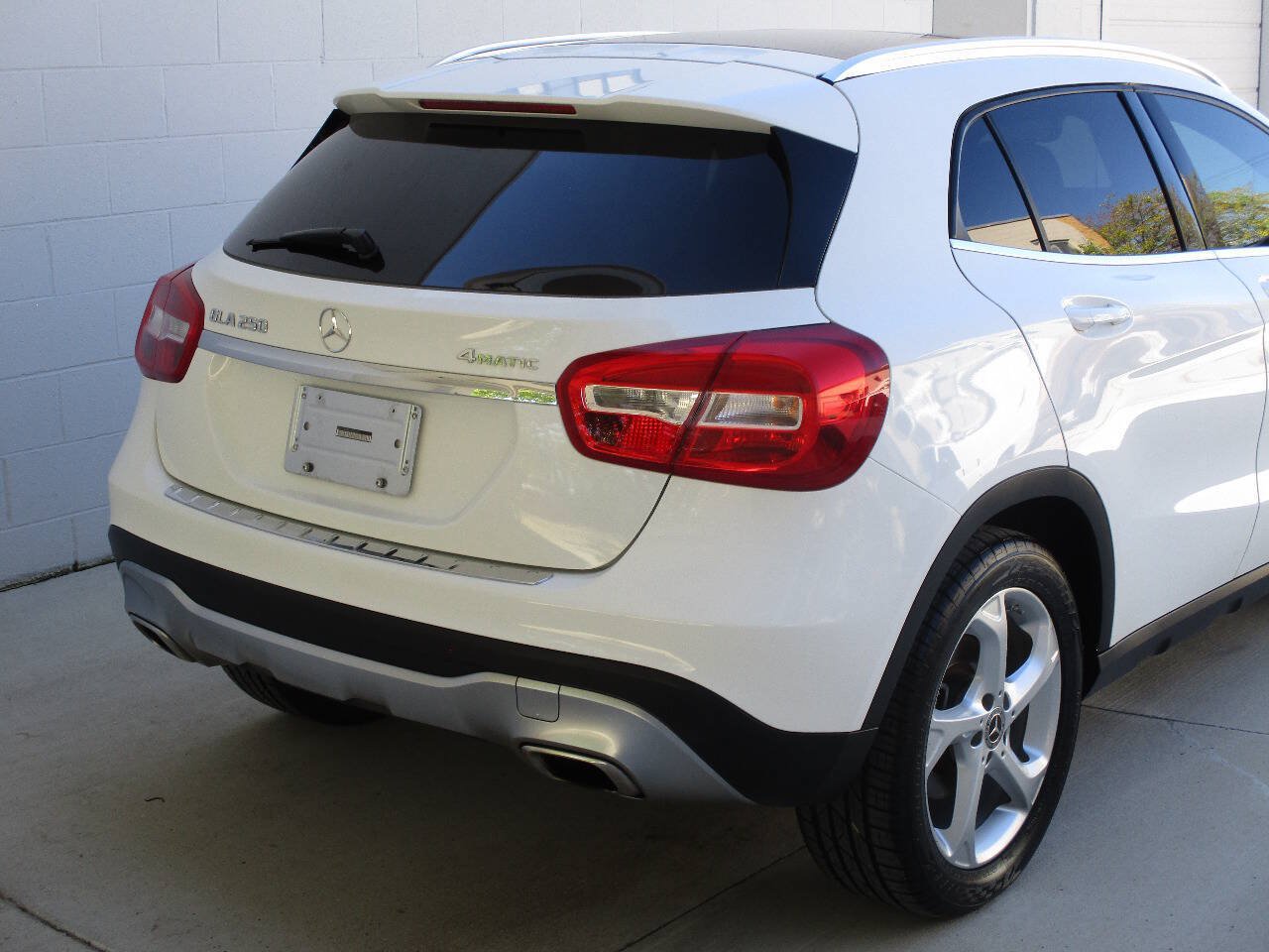 Used 2018 Mercedes-Benz GLA 250 4MATIC image 52