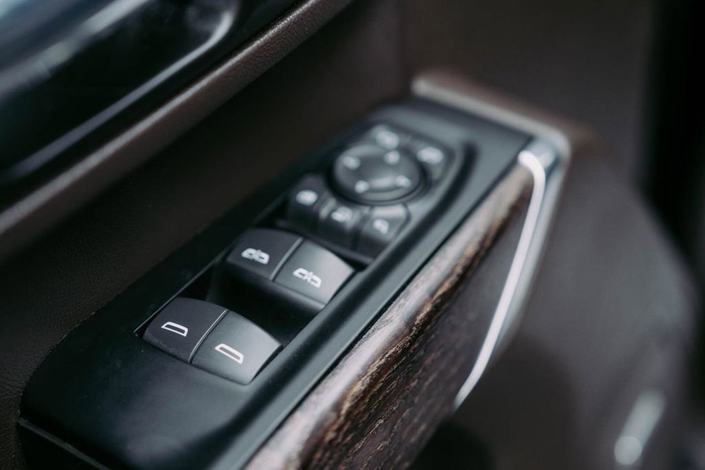 Used 2023 GMC Sierra 2500 Denali w/ Denali Black Diamond Edition image 16