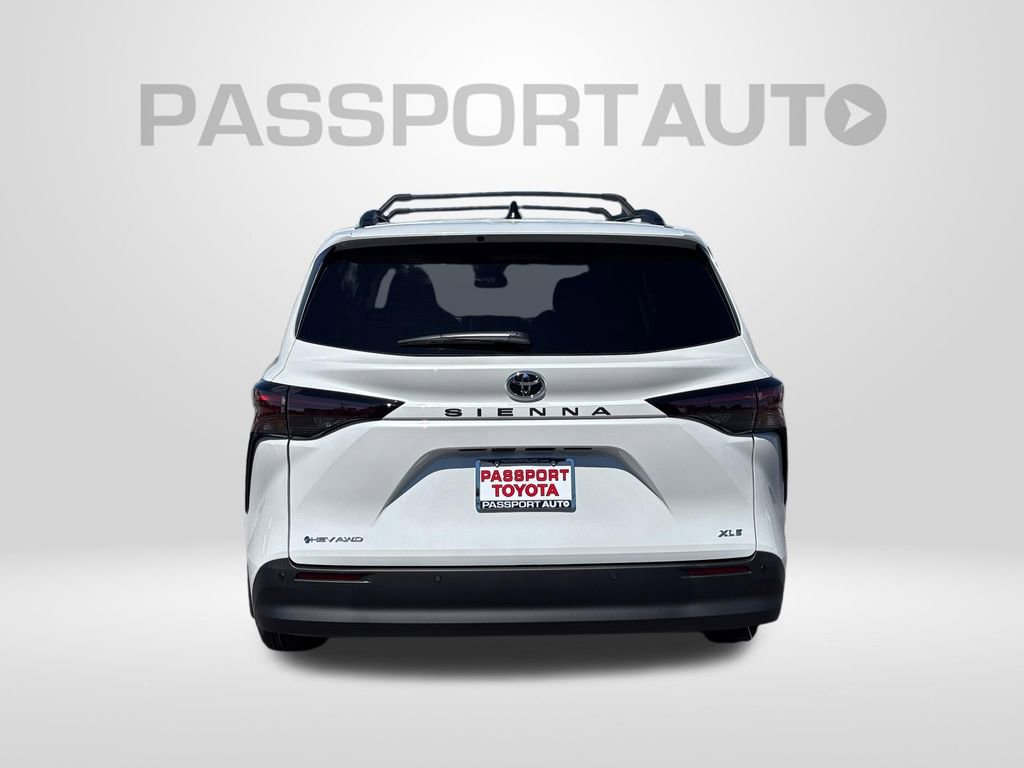 New 2026 Toyota Sienna XLE AWD/4WD image 4