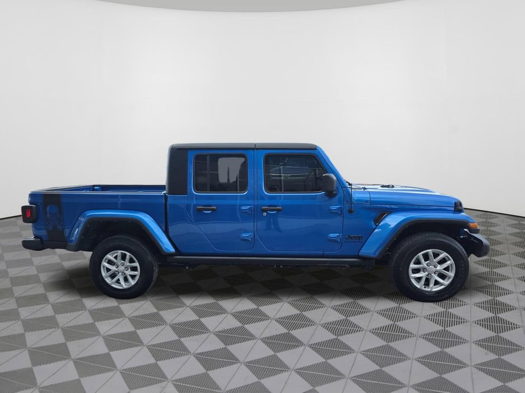 Used 2023 Jeep Gladiator Sport AWD/4WD image 5