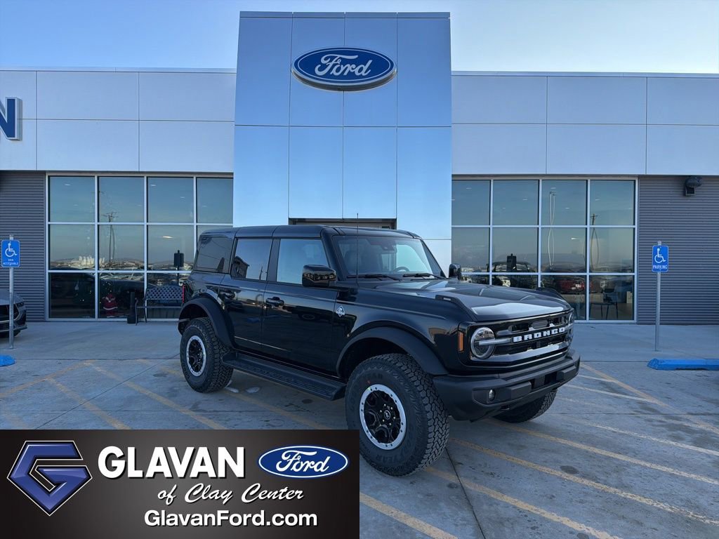 New 2025 Ford Bronco Outer Banks w/ Sasquatch Package image 1