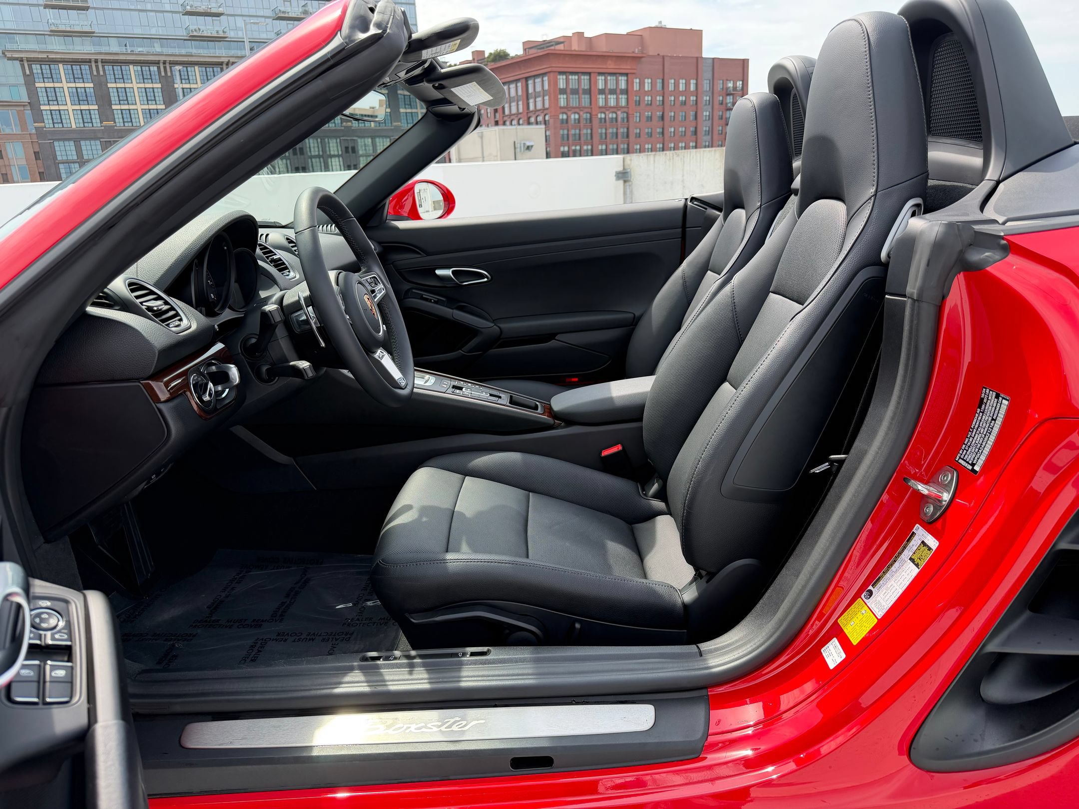 Certified 2025 Porsche 718 Boxster RWD image 25