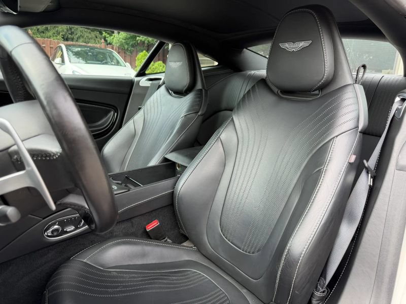 Used 2017 Aston Martin DB11 V12 RWD image 16