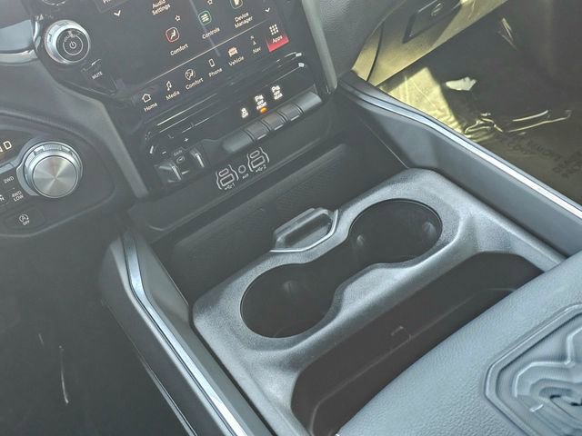 Used 2025 RAM 1500 Laramie w/ Sport Appearance Package AWD/4WD image 34