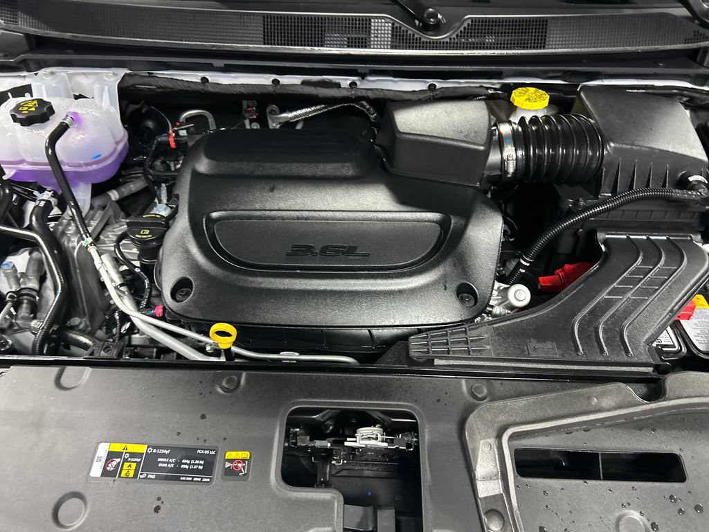 New 2027 Chrysler Pacifica Select w/ Family Tech Group FWD image 24