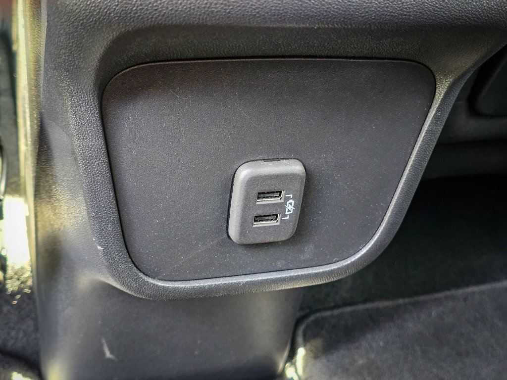 Used 2023 GMC Terrain SLE w/ Driver Convenience Package AWD/4WD image 32