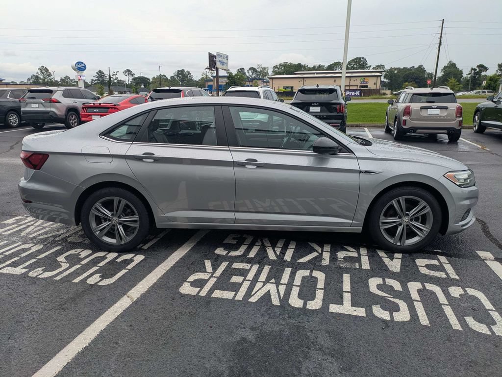 Used 2020 Volkswagen Jetta R-Line FWD image 4