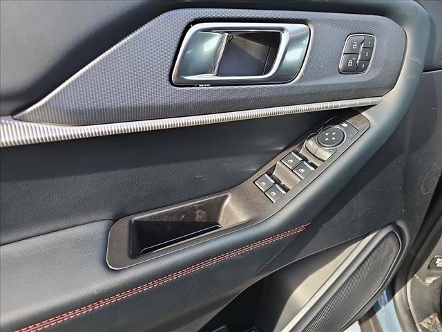 New 2026 Ford Explorer ST-Line w/ ST-Line Street Pack image 15