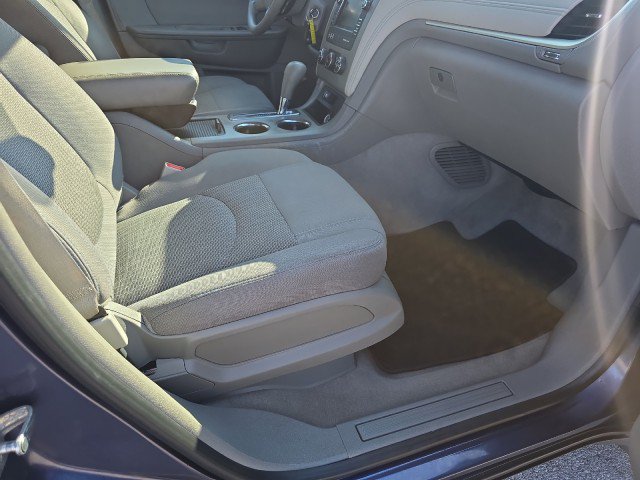 Used 2013 Chevrolet Traverse LS FWD image 38