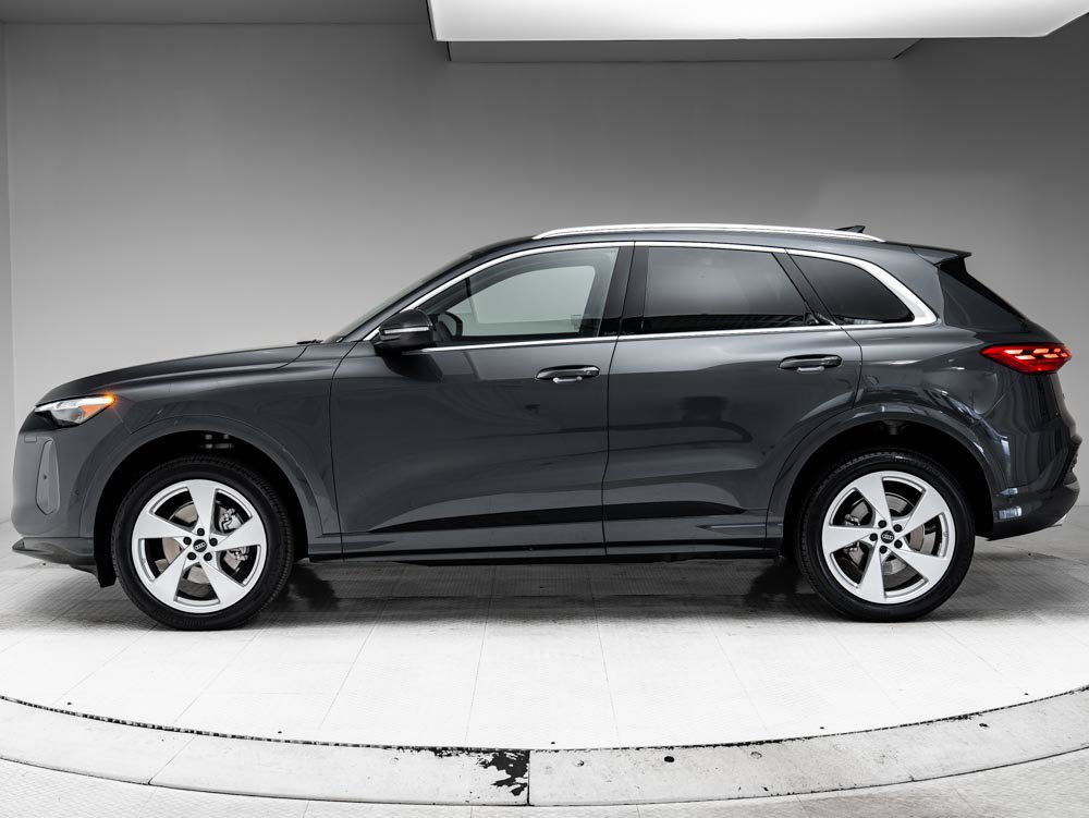 Certified 2025 Audi Q5 Premium Plus w/ Premium Plus AWD/4WD image 2