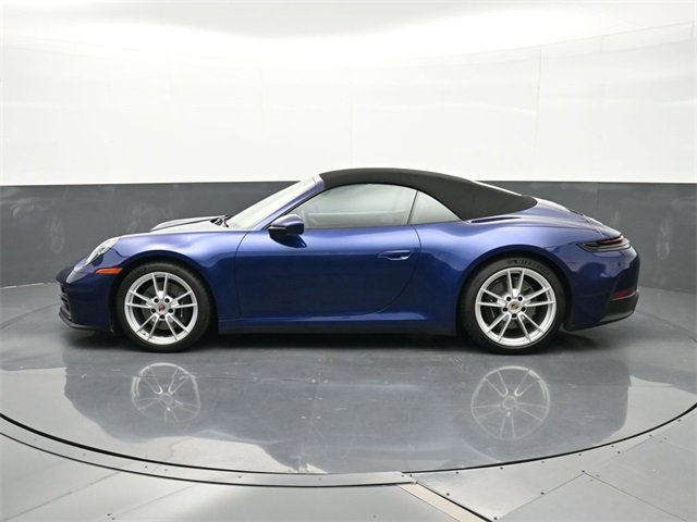 Used 2025 Porsche 911 Carrera image 2