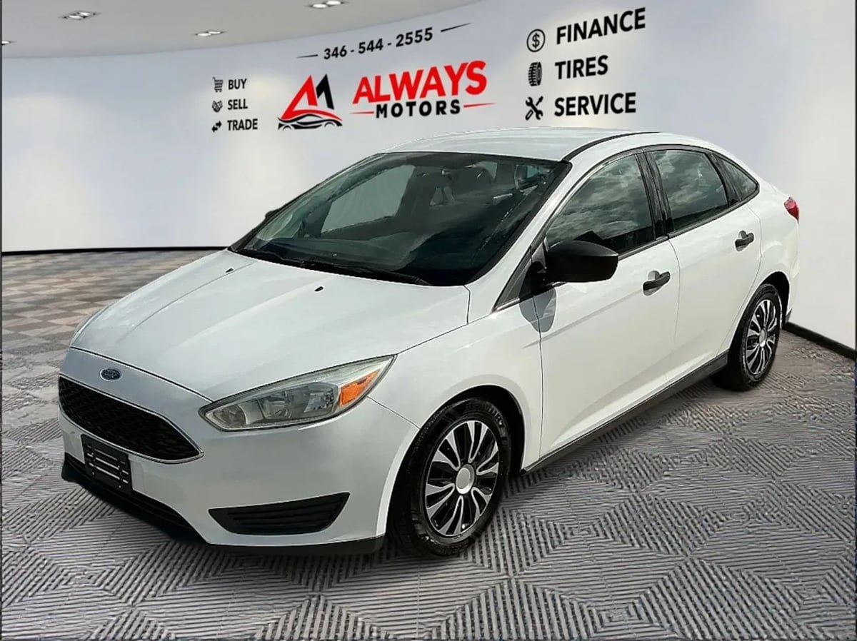 Used 2016 Ford Focus S FWD image 1