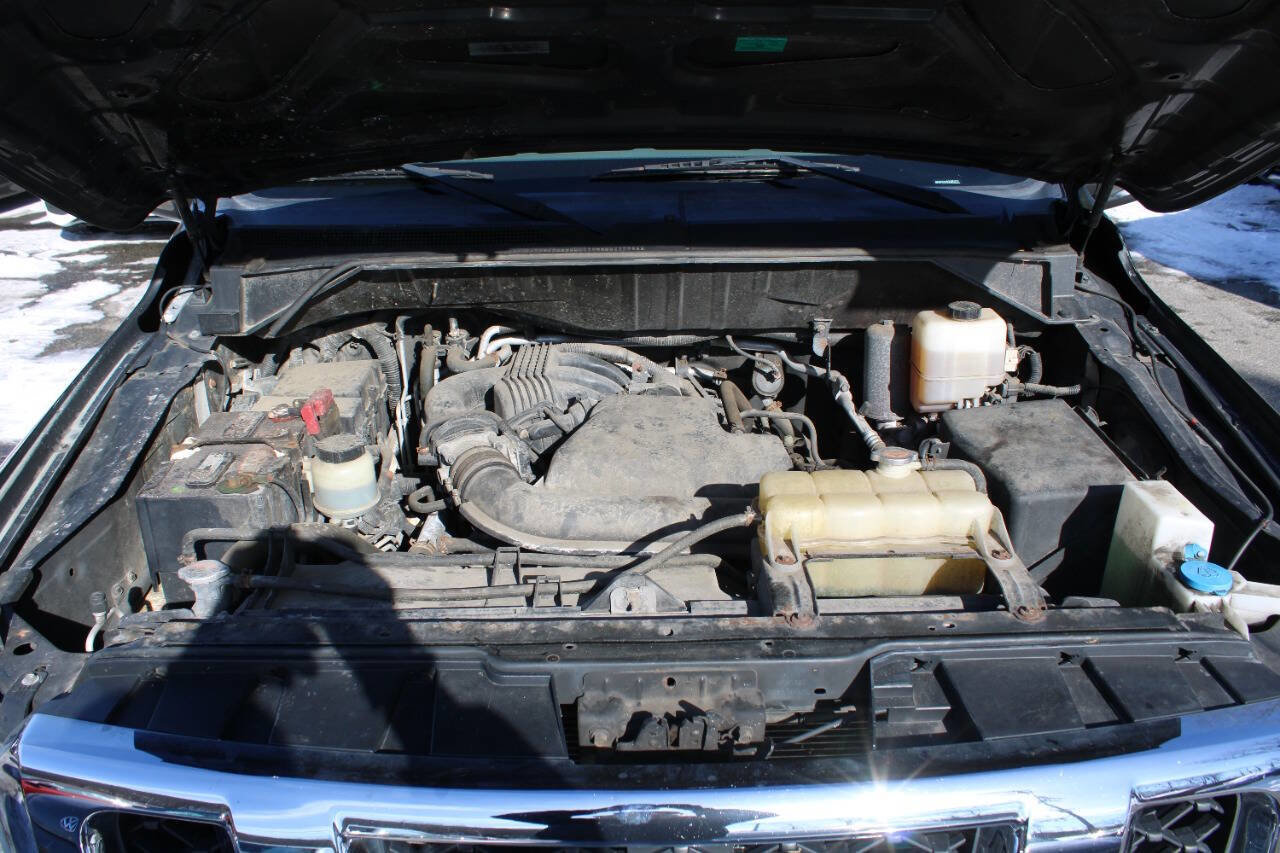 Used 2016 Nissan NV 3500 SV w/ SV Technology Package image 13