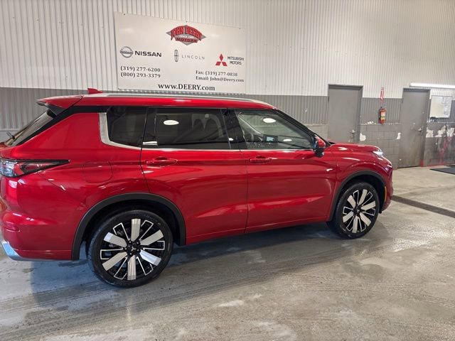 New 2026 Mitsubishi Outlander SEL image 2