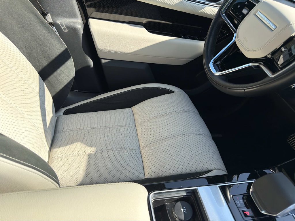 Used 2021 Land Rover Range Rover Velar R-Dynamic S AWD/4WD image 11