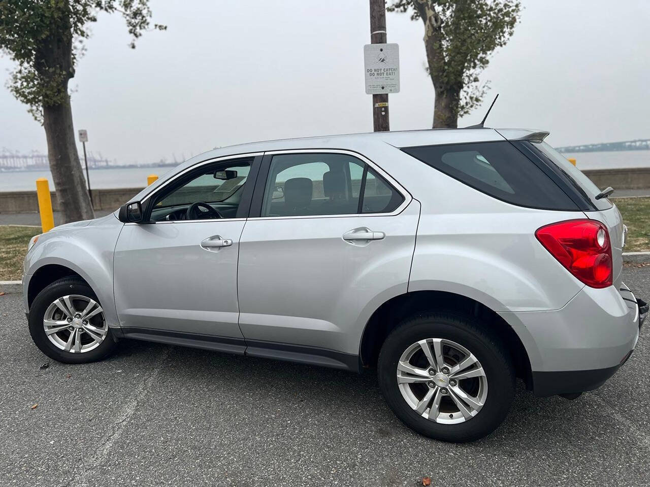 Used 2013 Chevrolet Equinox LS FWD image 15