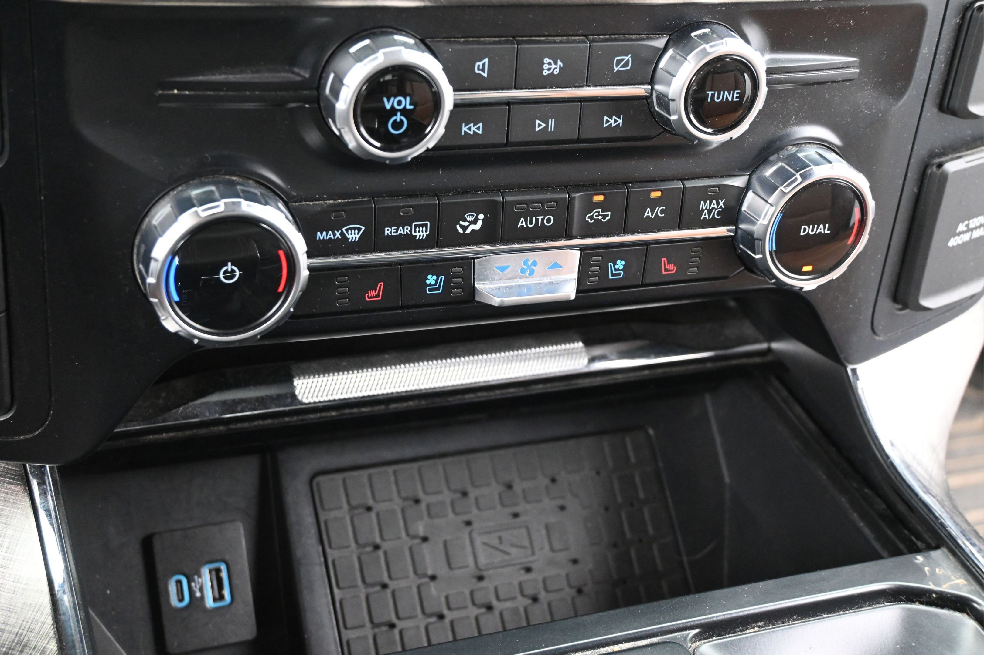 Used 2023 Ford F150 King Ranch w/ Equipment Group 601A High AWD/4WD image 19
