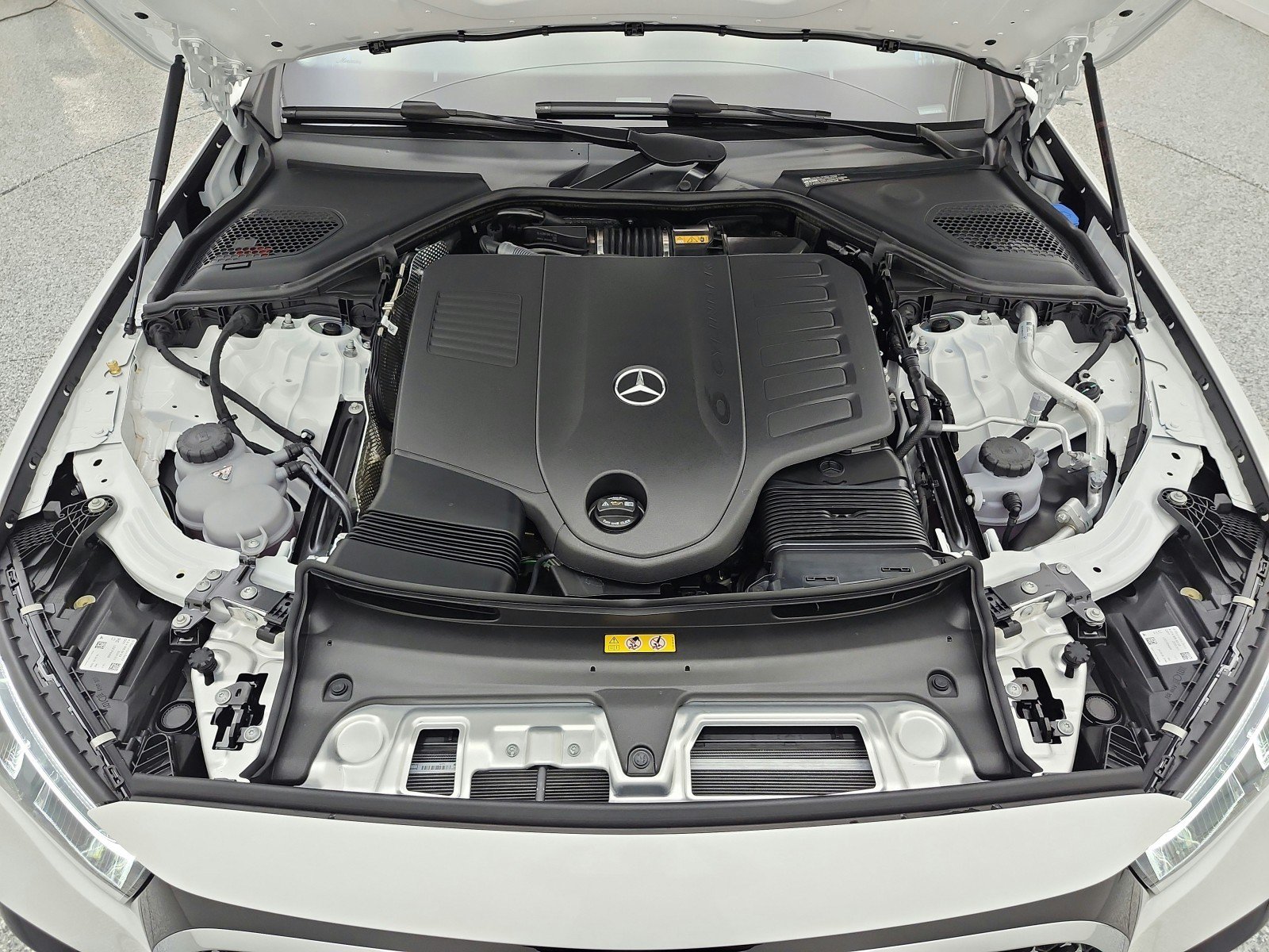 New 2027 Mercedes-Benz E 450 4MATIC Sedan image 12