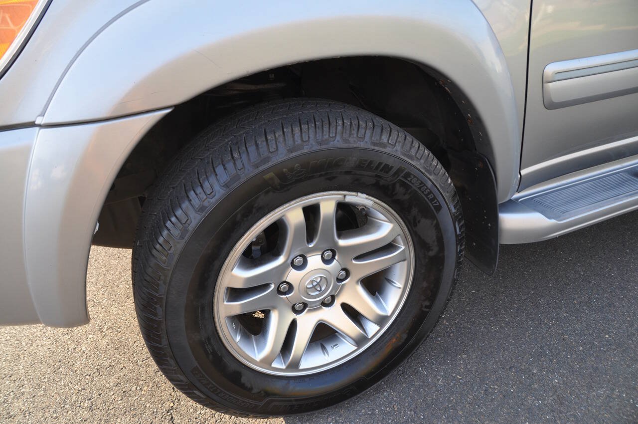 Used 2005 Toyota Sequoia Limited AWD/4WD image 39