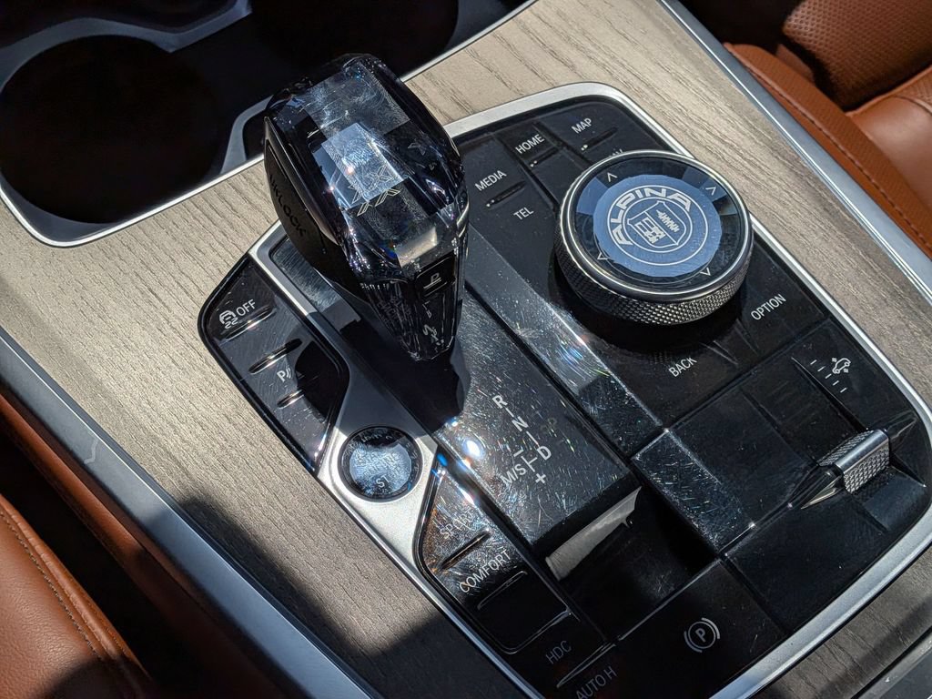 Certified 2025 BMW ALPINA XB7 AWD/4WD image 10