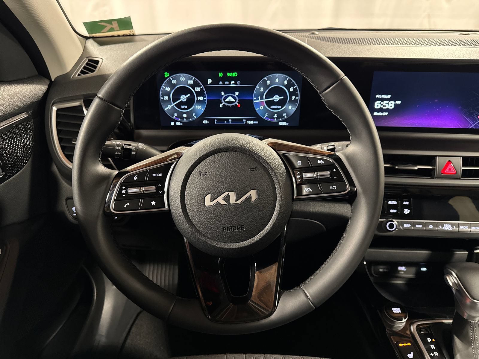 Certified 2025 Kia Seltos X-Line AWD/4WD image 20