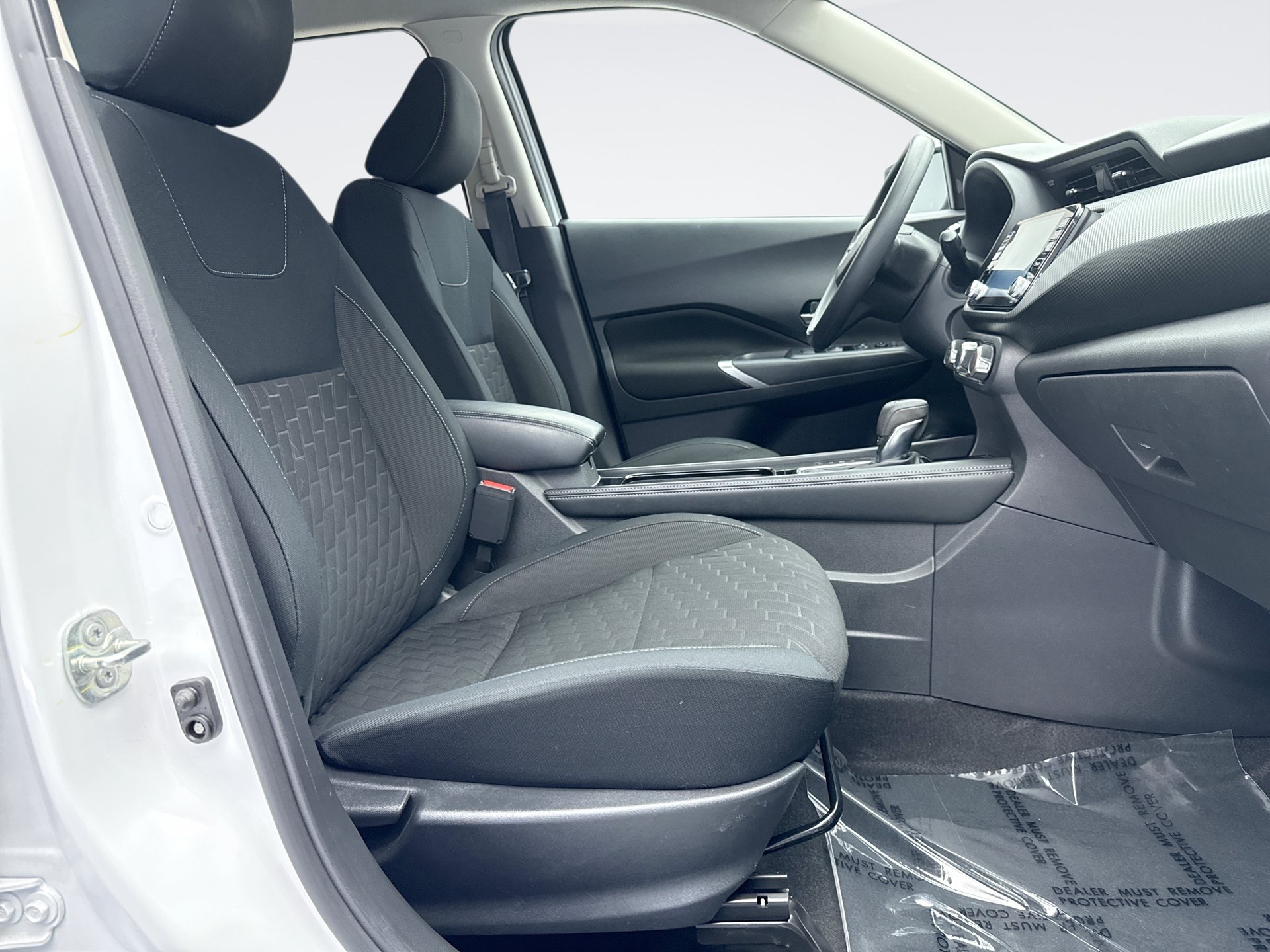 Used 2023 Nissan Kicks SV FWD image 16