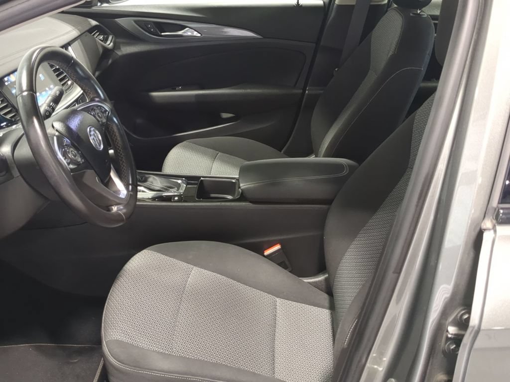 Used 2018 Buick Regal Preferred w/ Sights and Sounds Package FWD image 20