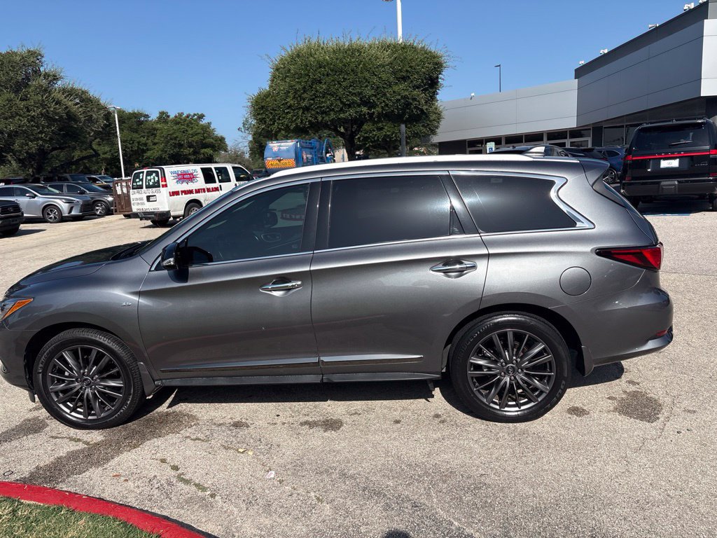 Used 2020 INFINITI QX60 Luxe w/ Edition 30 Essential Package FWD image 2