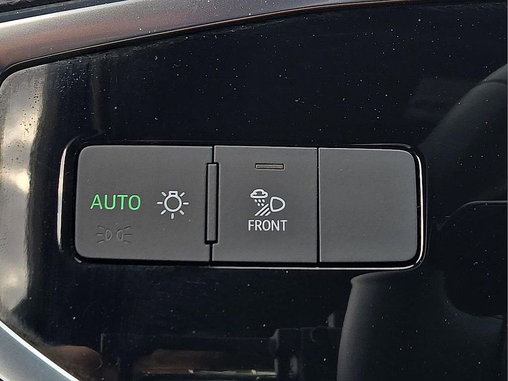 Used 2025 Audi Q3 2.0T Premium image 17