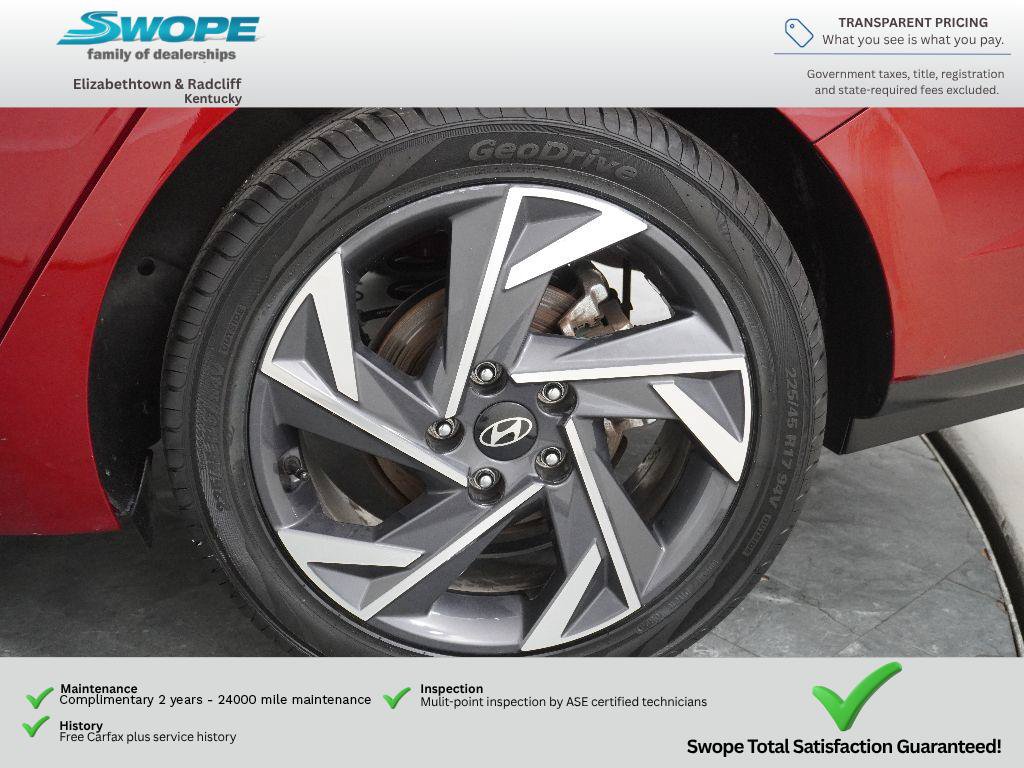 Used 2025 Hyundai Elantra SEL FWD image 29