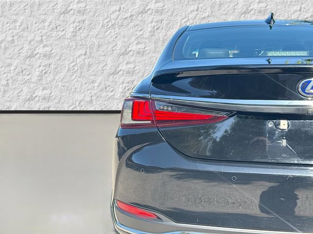 Used 2020 Lexus ES 300h w/ Premium Package FWD image 10