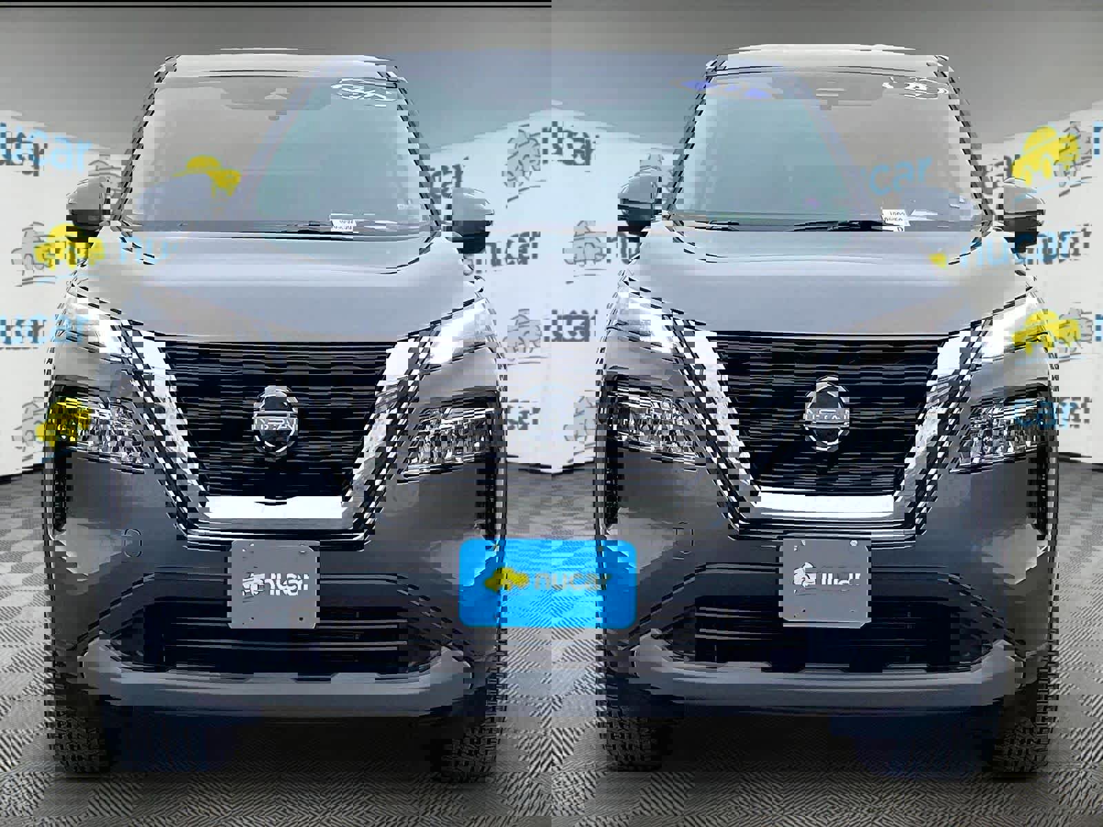 Used 2022 Nissan Rogue SV image 2