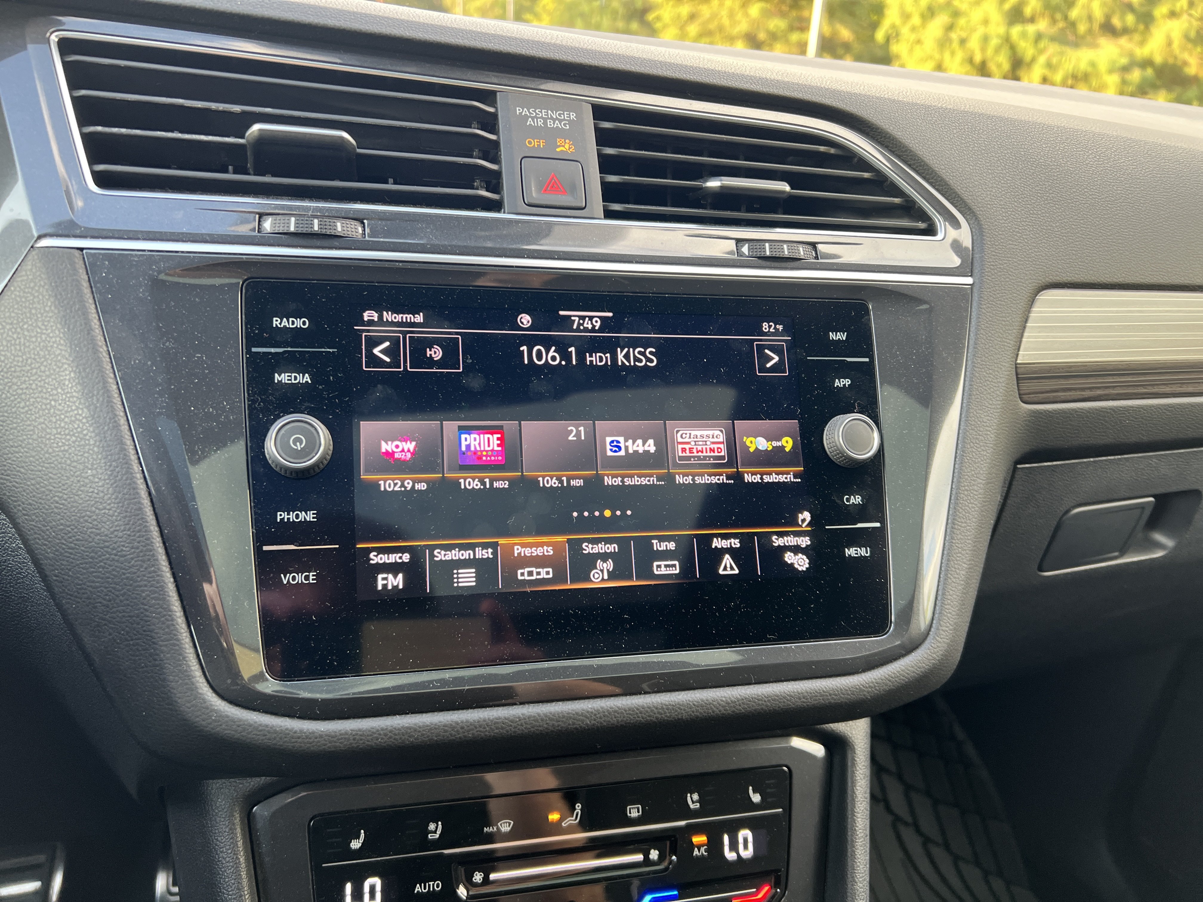 Certified 2022 Volkswagen Tiguan SEL R-Line AWD/4WD image 20