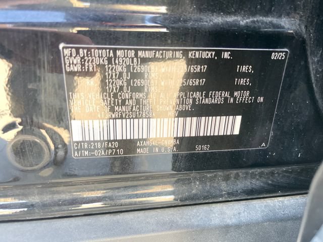 Used 2025 Toyota RAV4 XLE AWD/4WD image 31