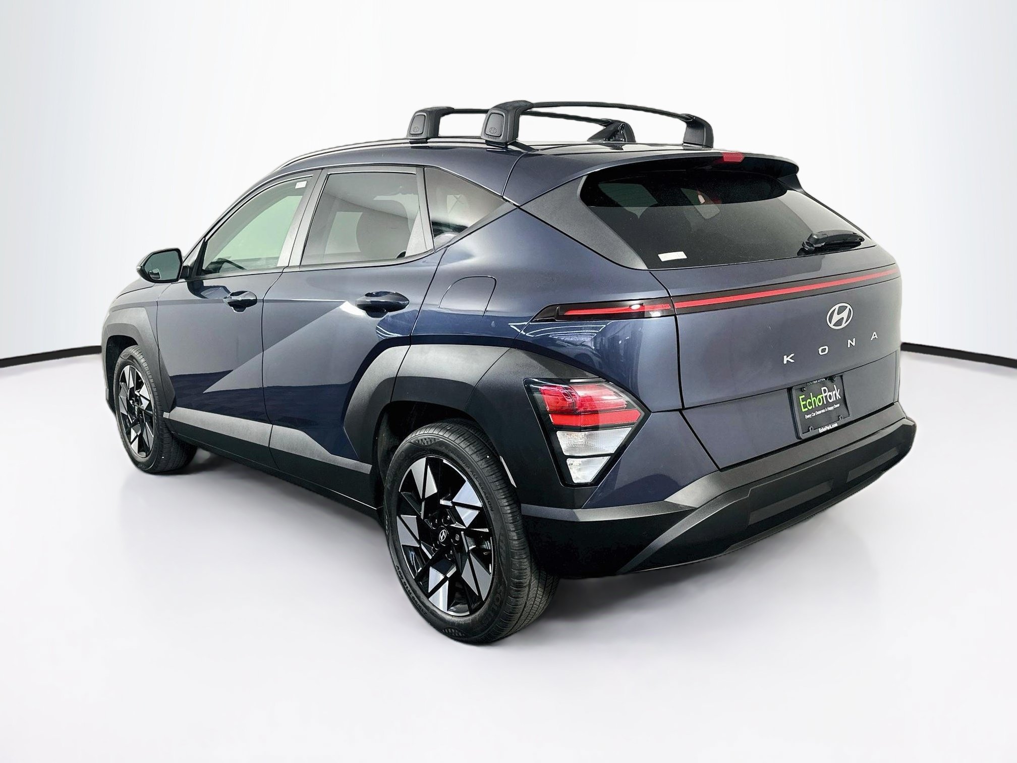 Used 2024 Hyundai Kona SEL w/ Convenience Package FWD image 5
