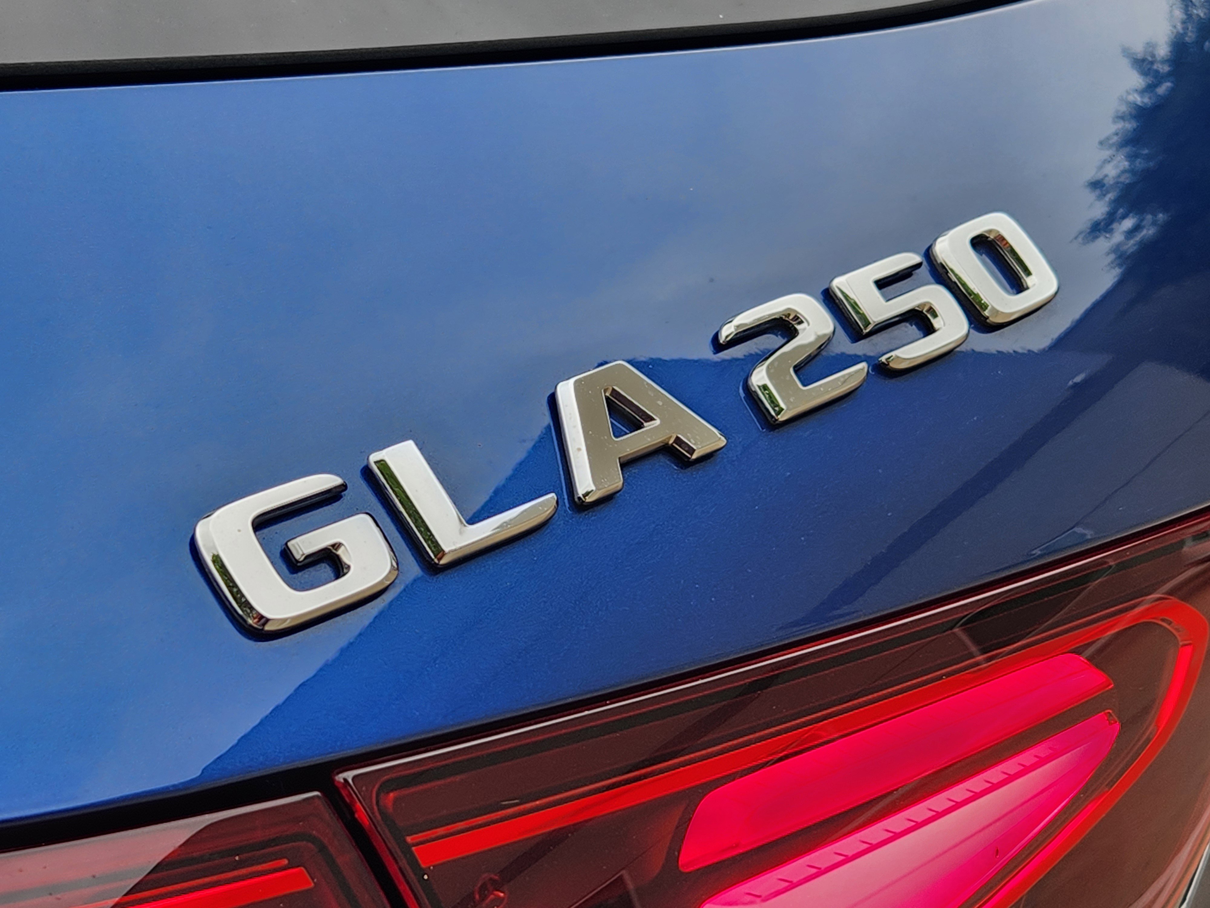 Used 2025 Mercedes-Benz GLA 250 image 29