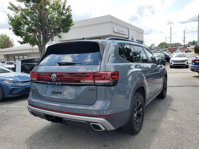Certified 2025 Volkswagen Atlas Peak Edition SE AWD/4WD image 4