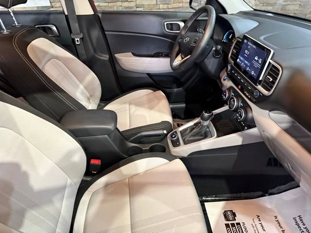 New 2026 Hyundai Venue SEL FWD image 32