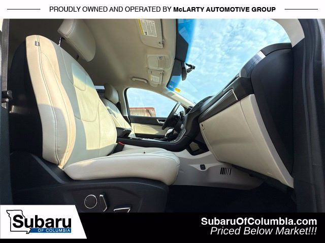 Used 2018 Ford Edge Titanium w/ Technology Package AWD/4WD image 18